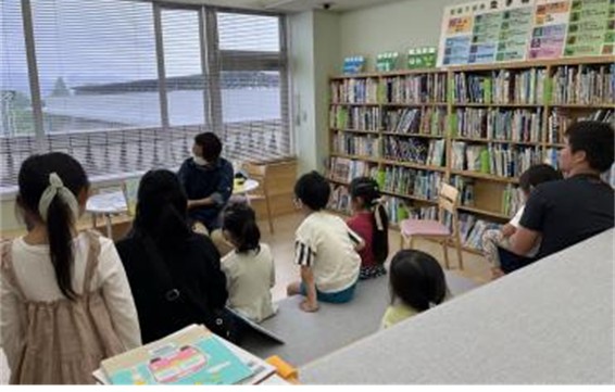 過去のおはなし会の様子